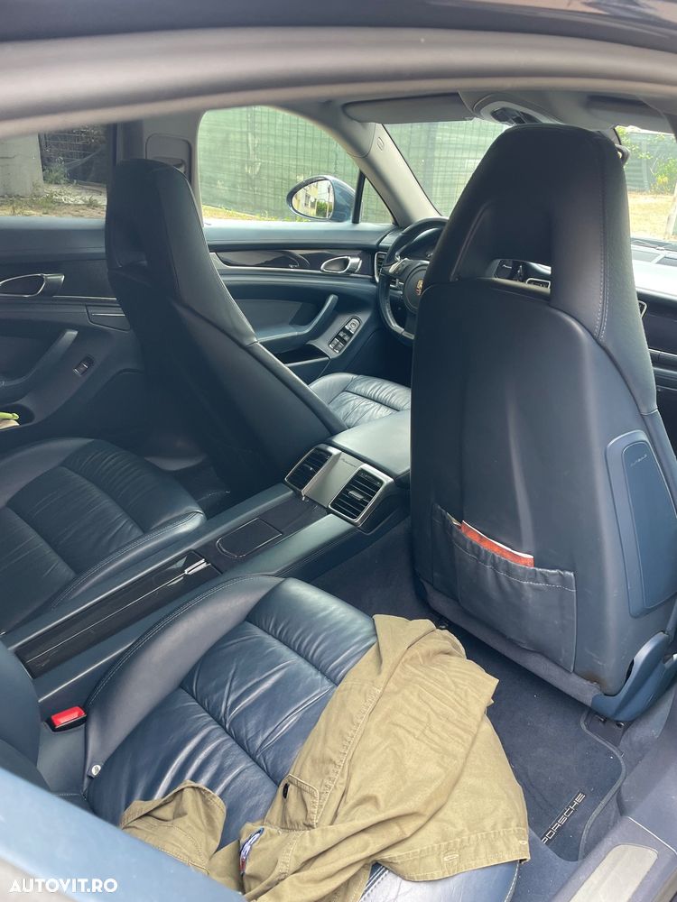 Porsche Panamera - 3