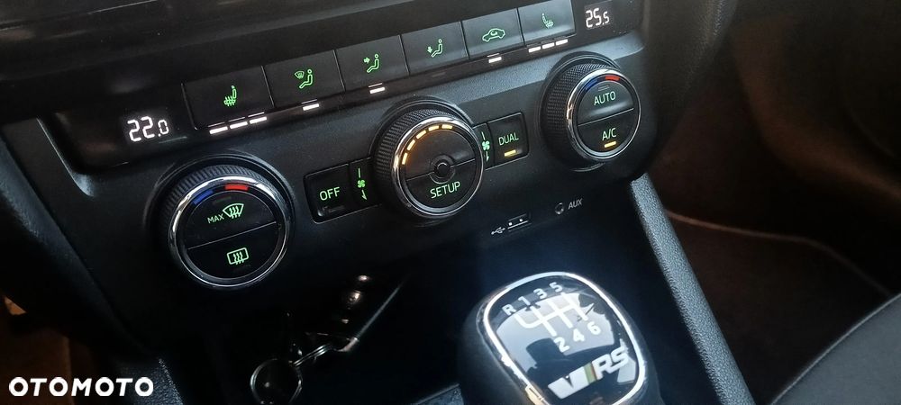Skoda Octavia 2.0 TDI RS - 22