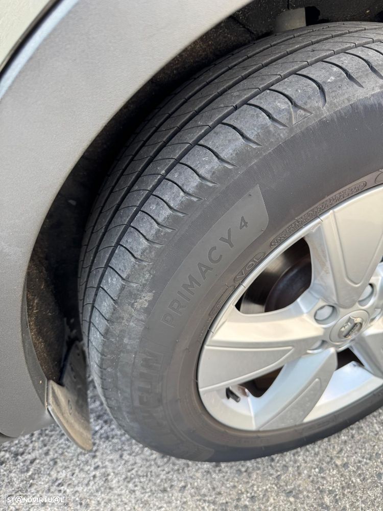 Volvo XC 40 1.5 T3 Tech Edition - 9