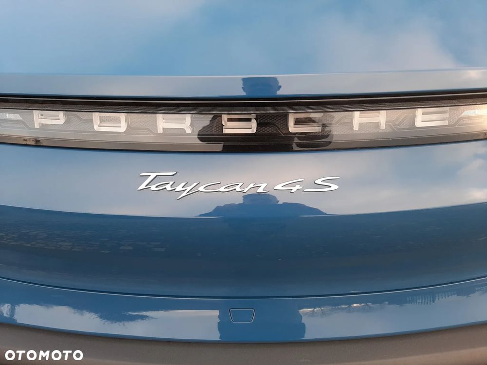 Porsche Taycan 4S - 16
