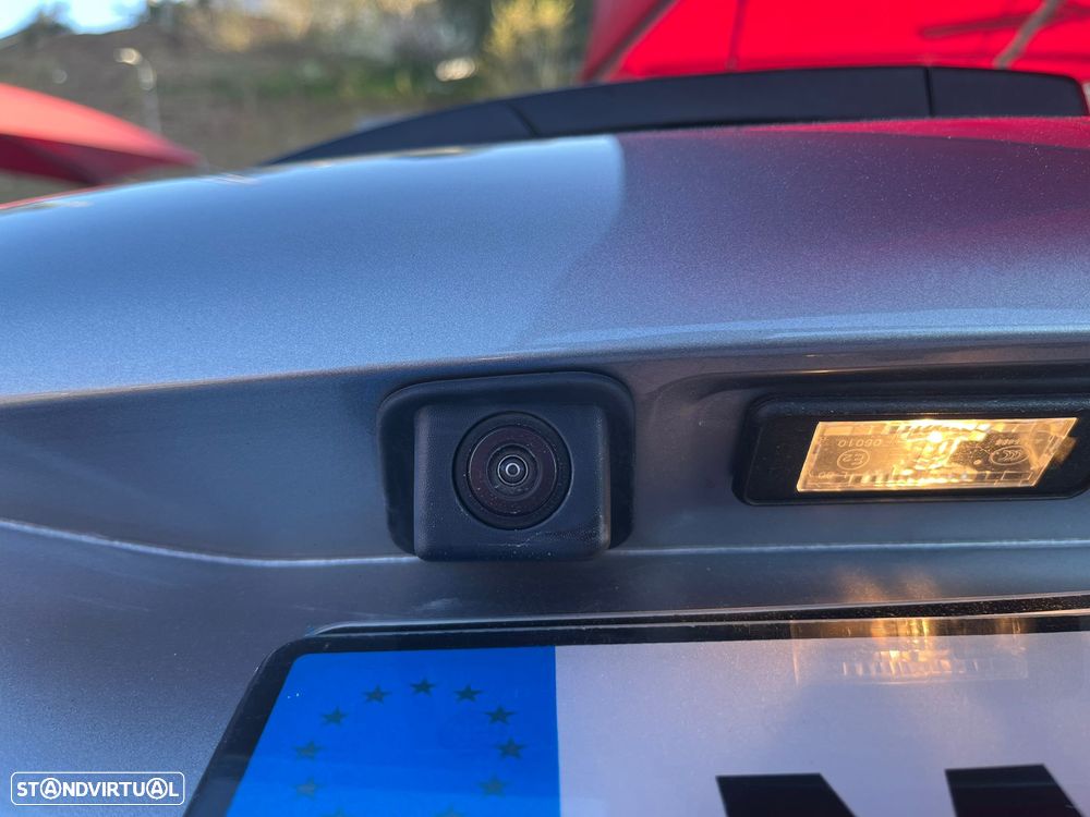 Peugeot 2008 1.6 BlueHDi Style - 28