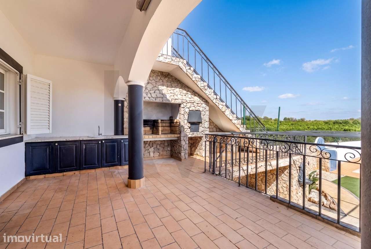 Moradia T3 térrea com piscina e pomar | Montes de Alvor, Portimão - Grande imagem: 4/56