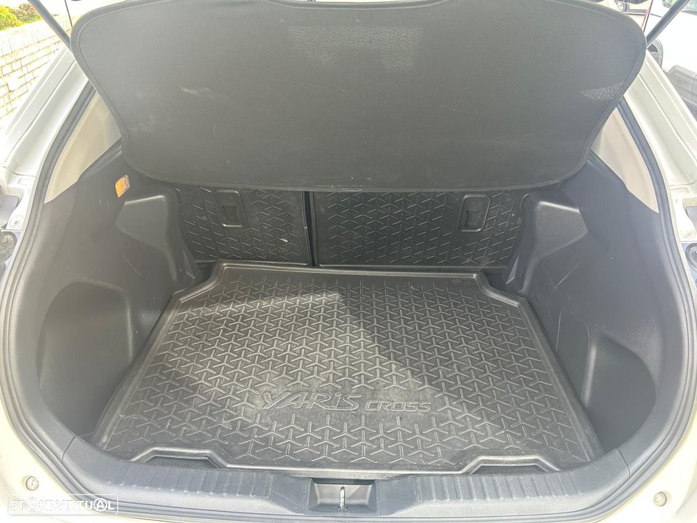 Toyota Yaris Cross 1.5 HDF Comfort Plus - 27