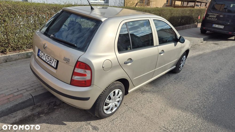 Skoda Fabia 1.4 16V Ambiente - 3