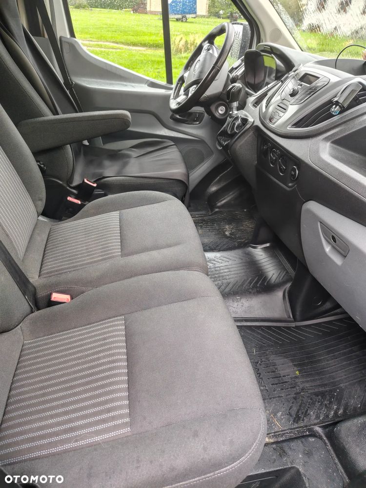 Ford Transit - 12