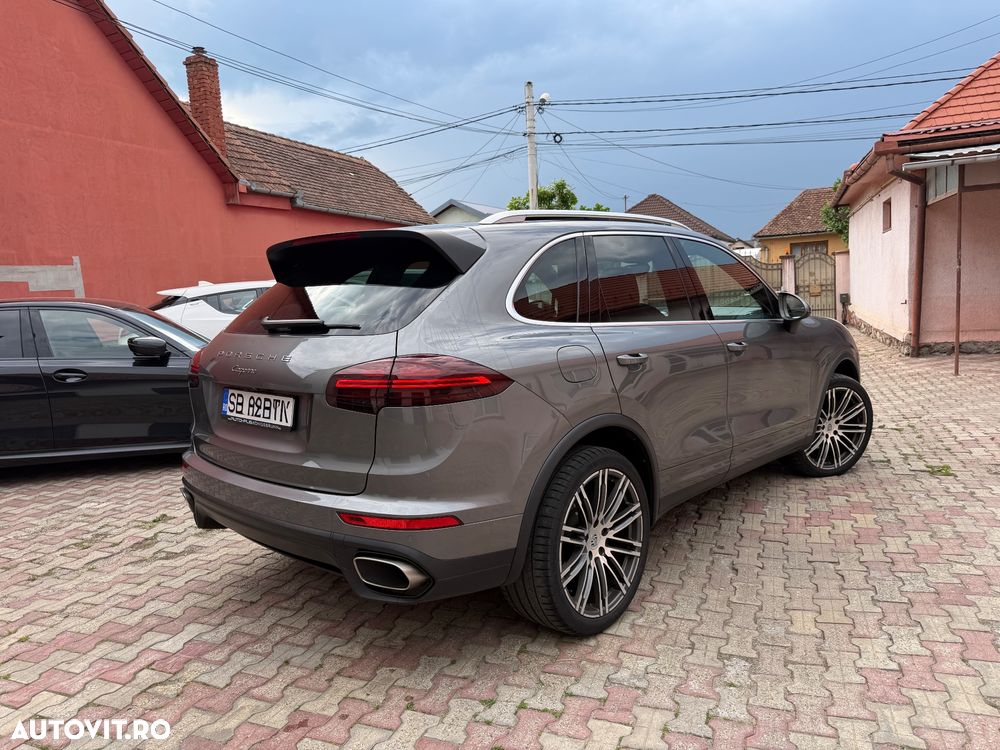 Porsche Cayenne Platinum Edition - 22