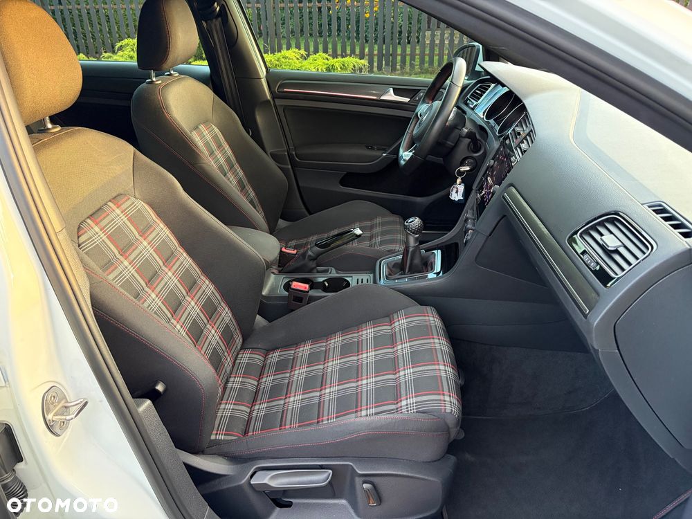 Volkswagen Golf 2.0 TSI BMT GTI Performance - 21