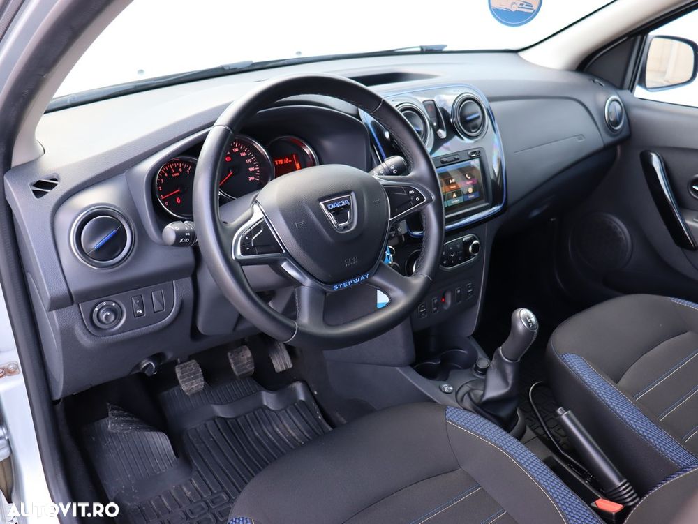 Dacia Sandero Stepway TCe 90 MT6 Comfort - 9