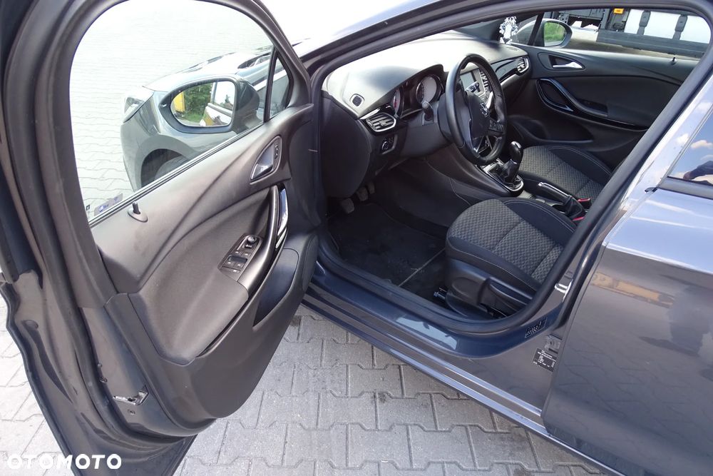 Opel Astra 1.4 Turbo Innovation - 10