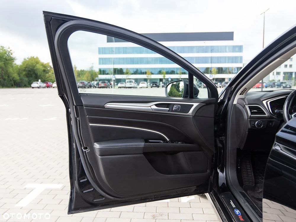 Ford Mondeo 2.0 EcoBoost STart-Stopp Autom Vignale - 19