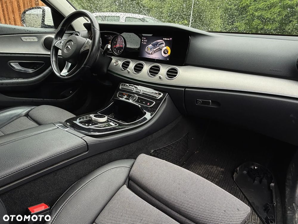 Mercedes-Benz Klasa E 200 BlueEFFICIENCY 7G-TRONIC Avantgarde - 12