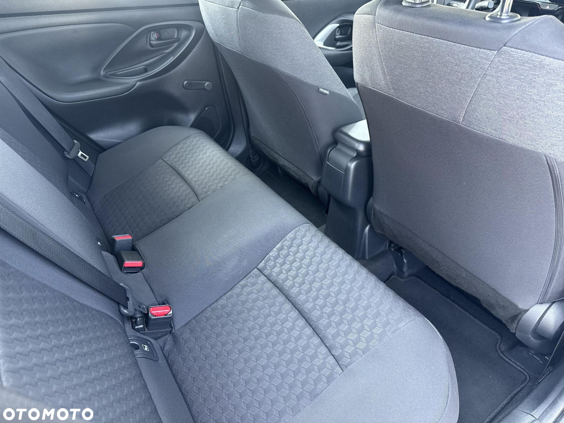 Toyota Yaris Hybrid 1.5 Comfort - 16