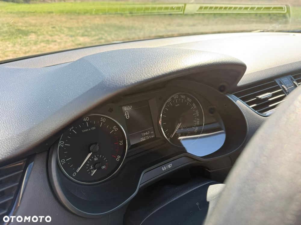 Skoda Octavia 1.4 TSI Ambition - 9