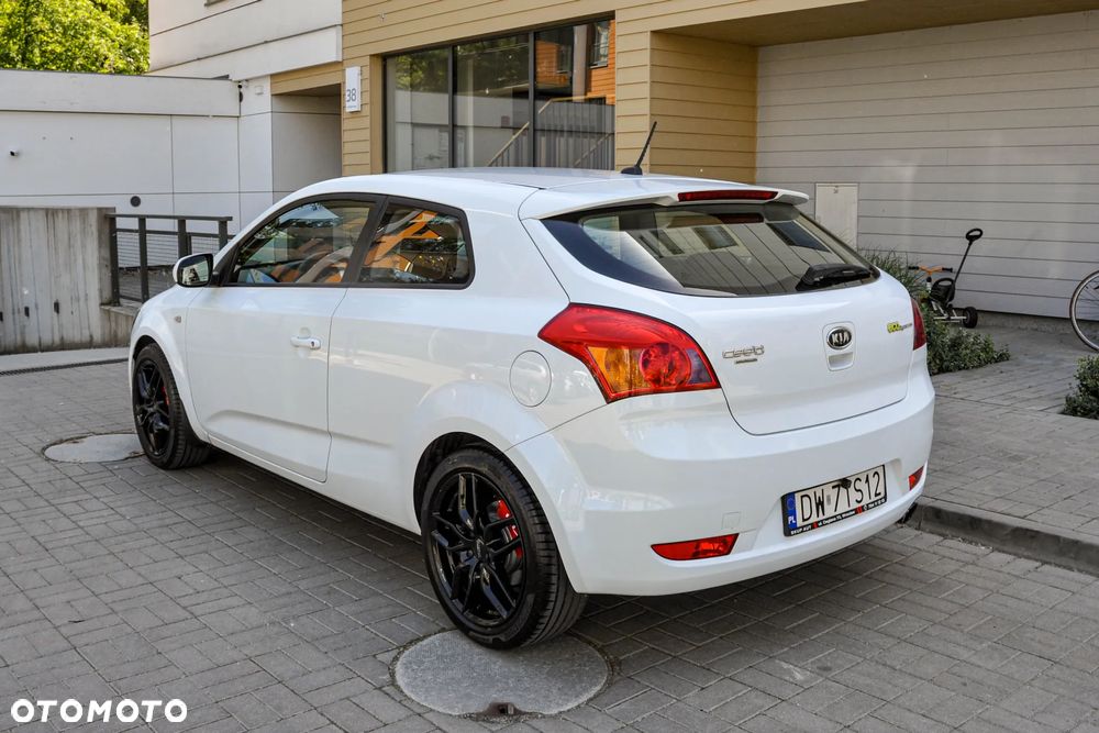 Kia ProCeed - 3