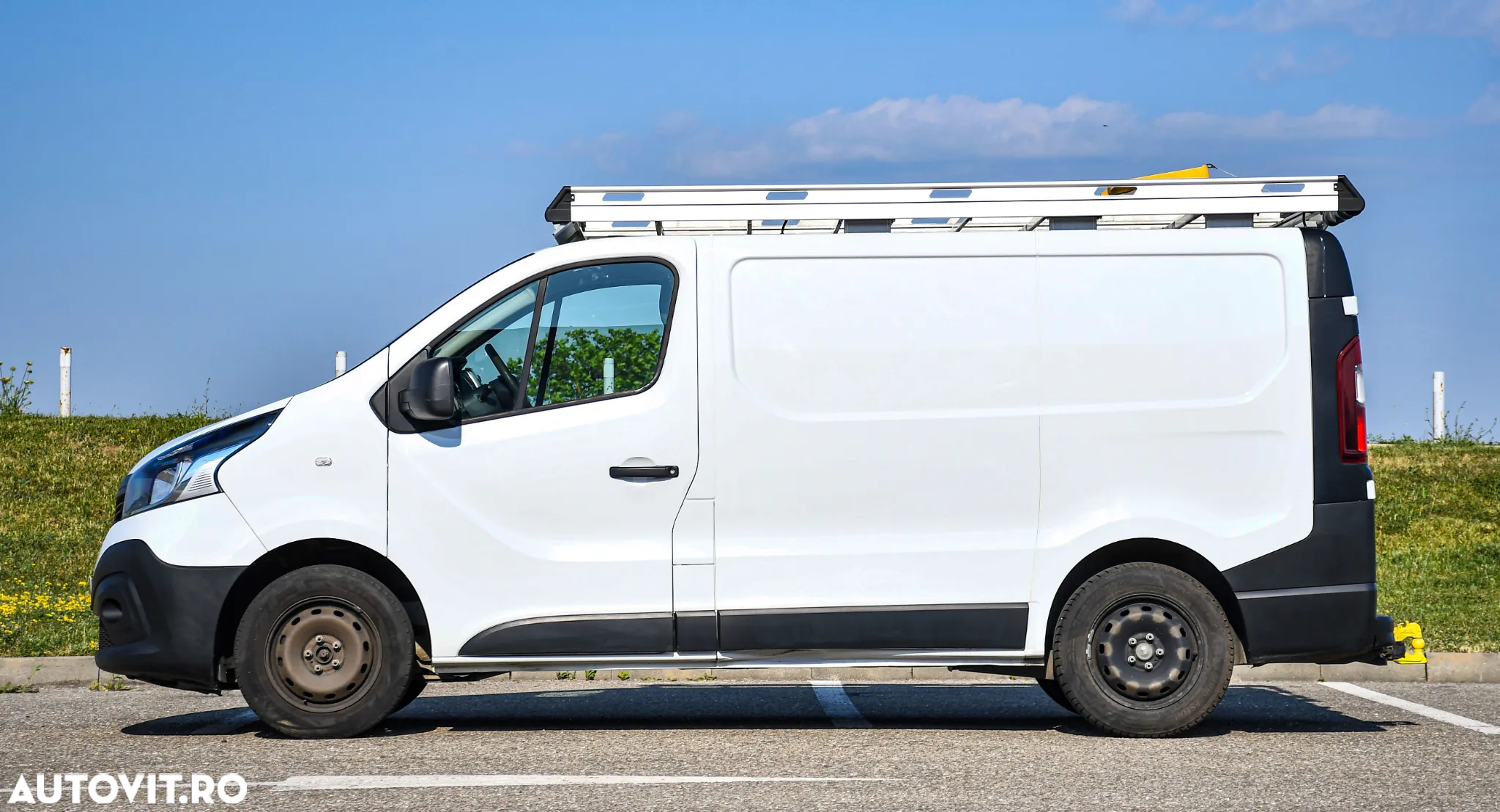 Renault TRAFIC - 9