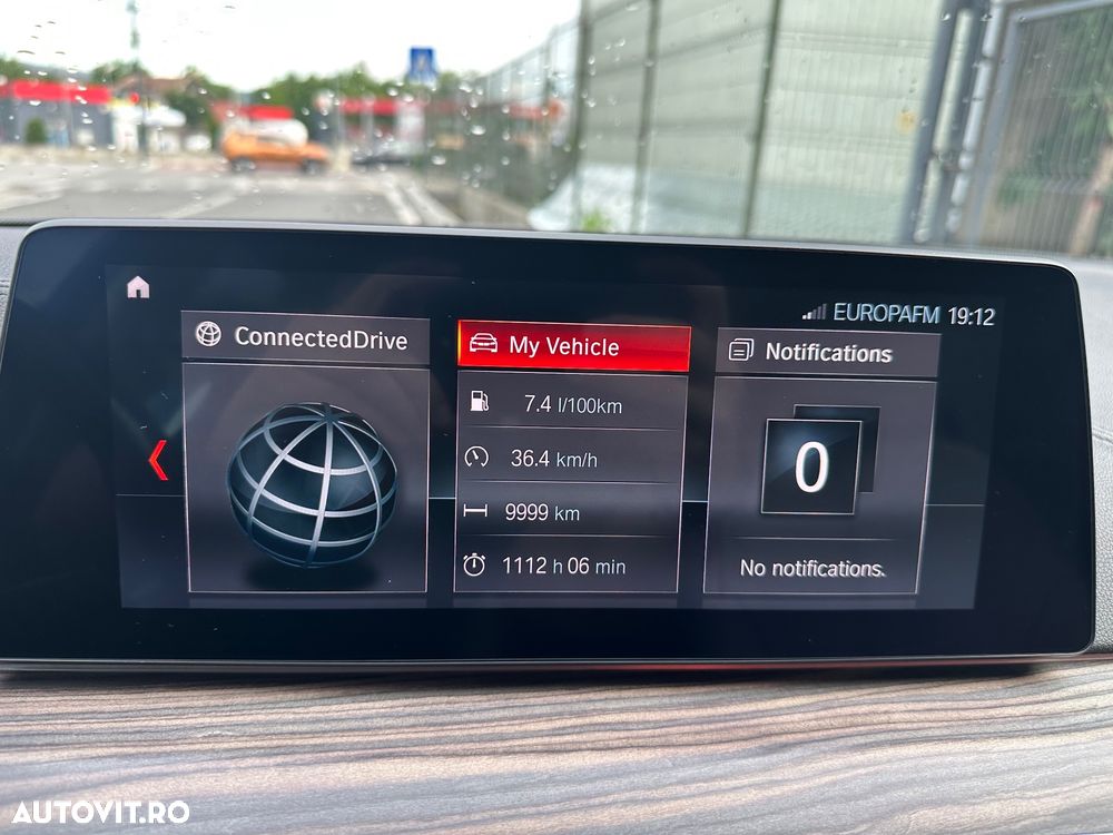 BMW Seria 5 520d xDrive AT - 29