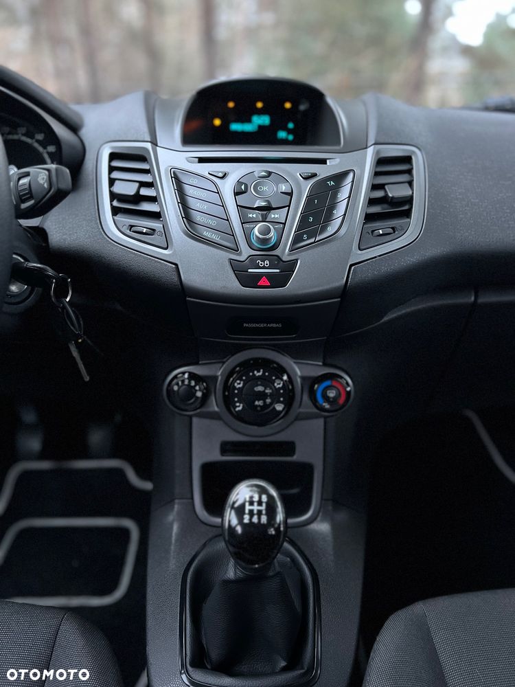 Ford Fiesta 1.25 Trend EU5 - 14