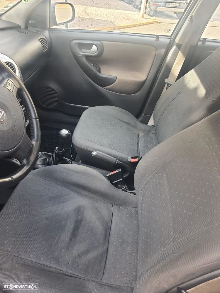 Opel Corsa 1.2 16V Enjoy - 12