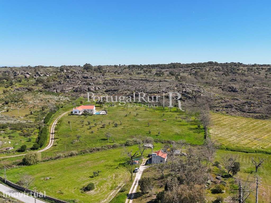 Quinta com 2 casas e piscina no P. N. da Serra de São Mamede - Grande imagem: 2/60
