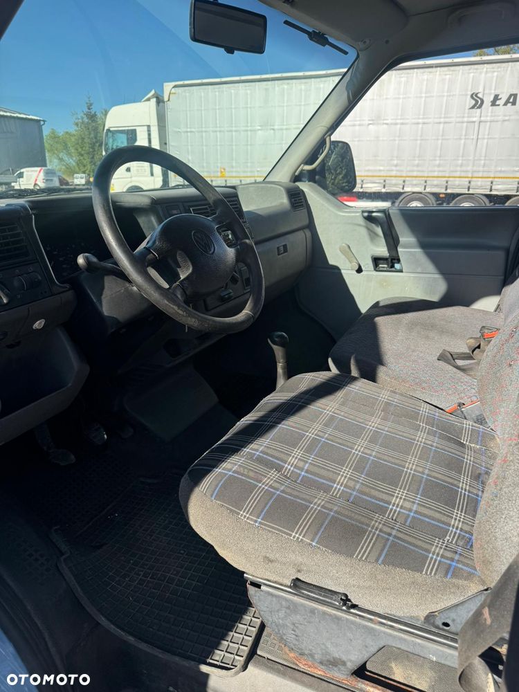 Volkswagen Transporter - 8