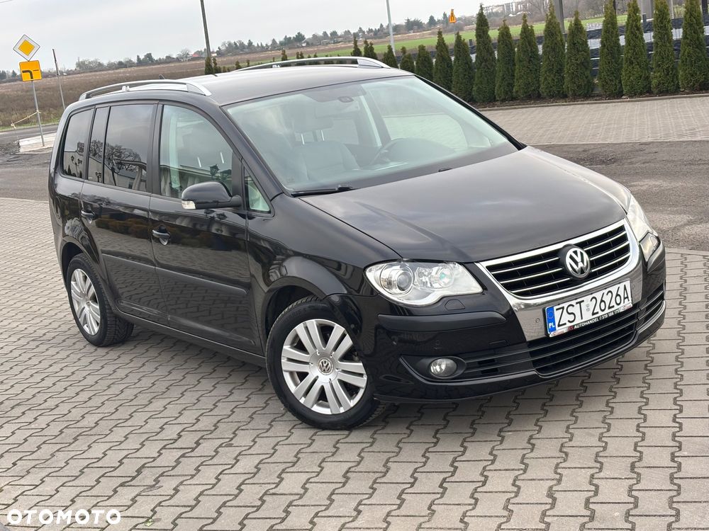Volkswagen Touran 2.0 TDI DSG Highline - 39