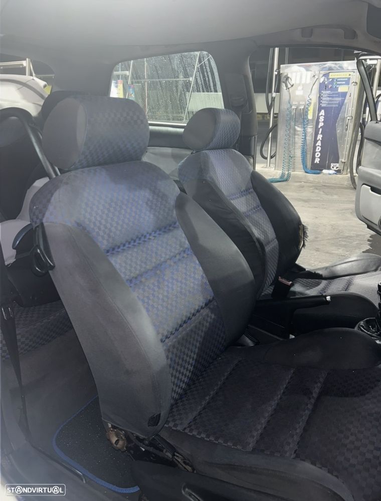 Audi A3 1.9 TDI Sport - 4
