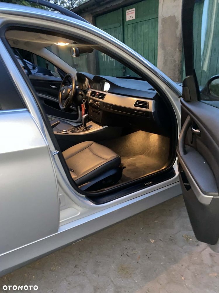 BMW Seria 3 325i - 8