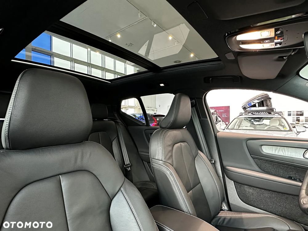 Volvo XC 40 B3 Plus Dark - 15