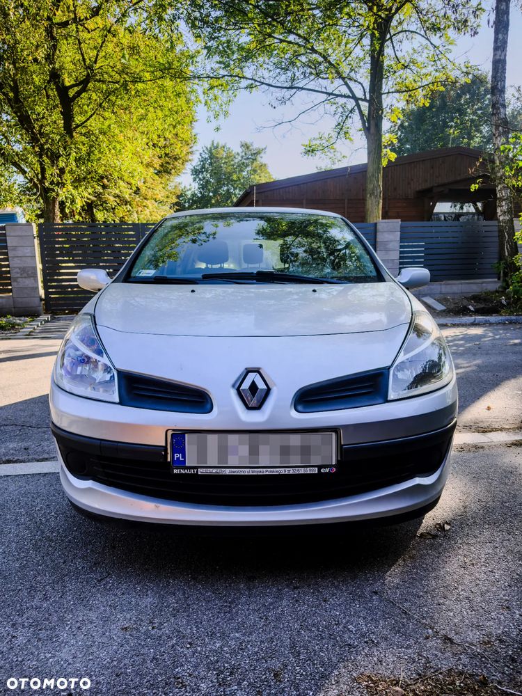 Renault Clio 1.2 16V Authentique - 1