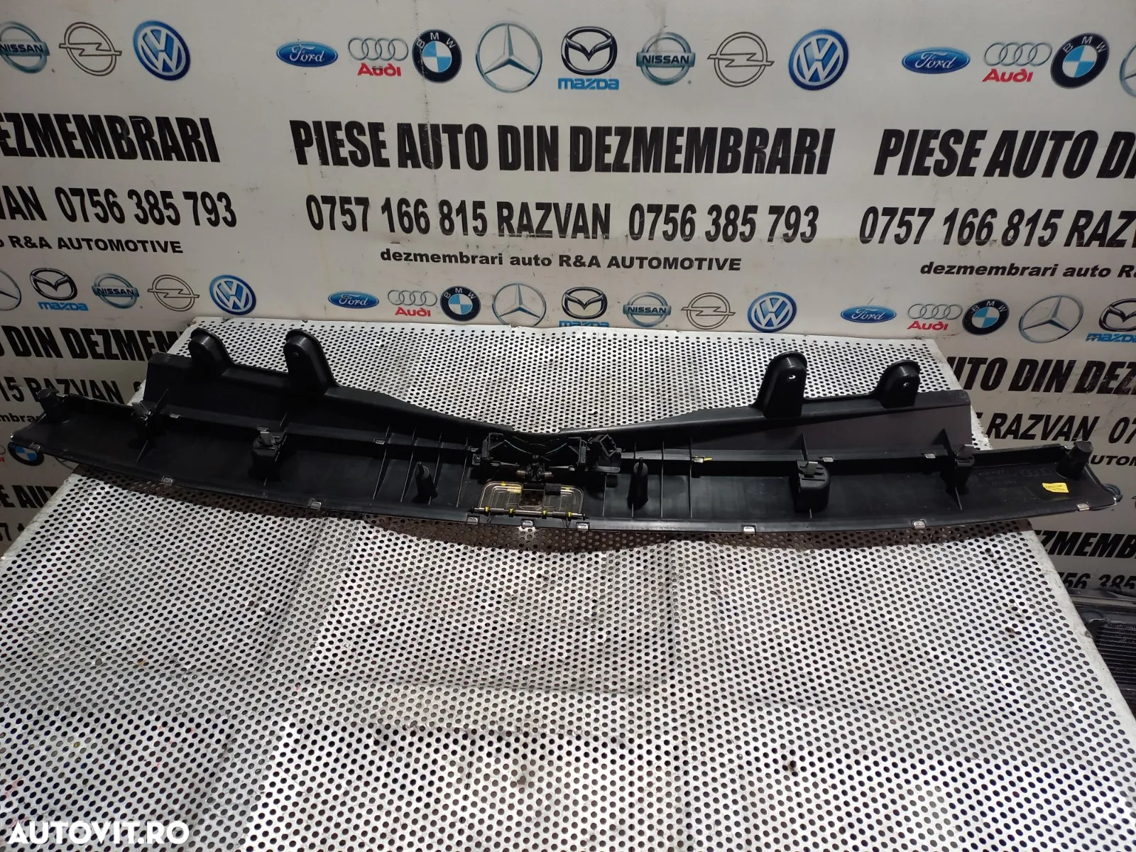 Ornament Crom Fusta / Bara Spate Audi Q7 4L 2006-2007-2008-2009-2010-2011-2012-2013-2014-2015-2016 - 7