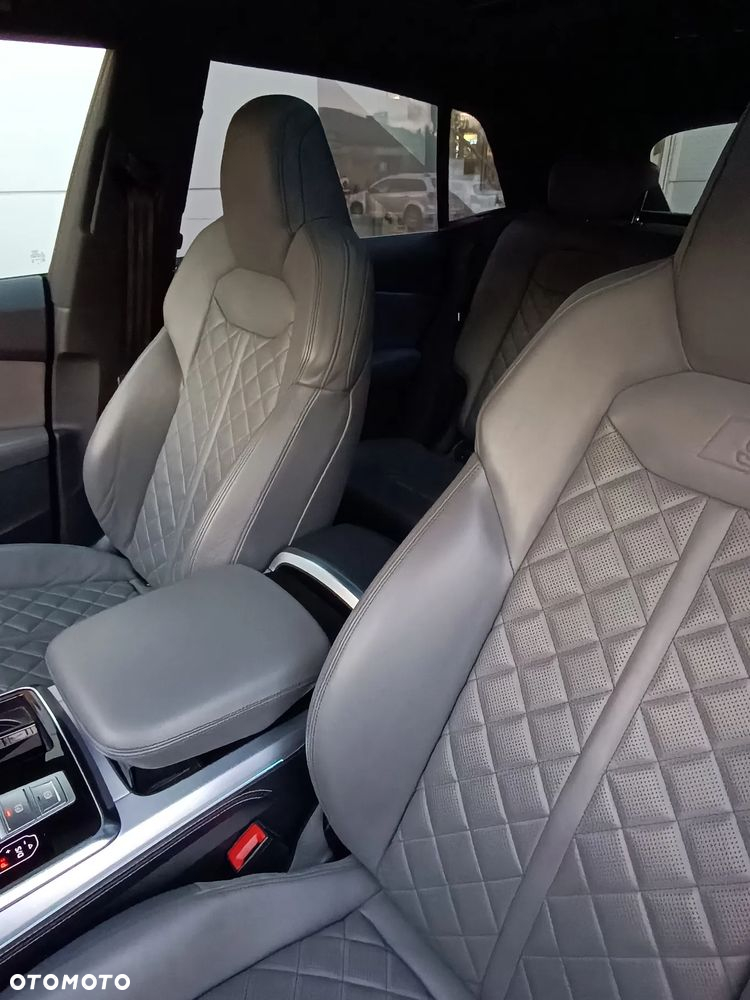 Audi Q8 - 20