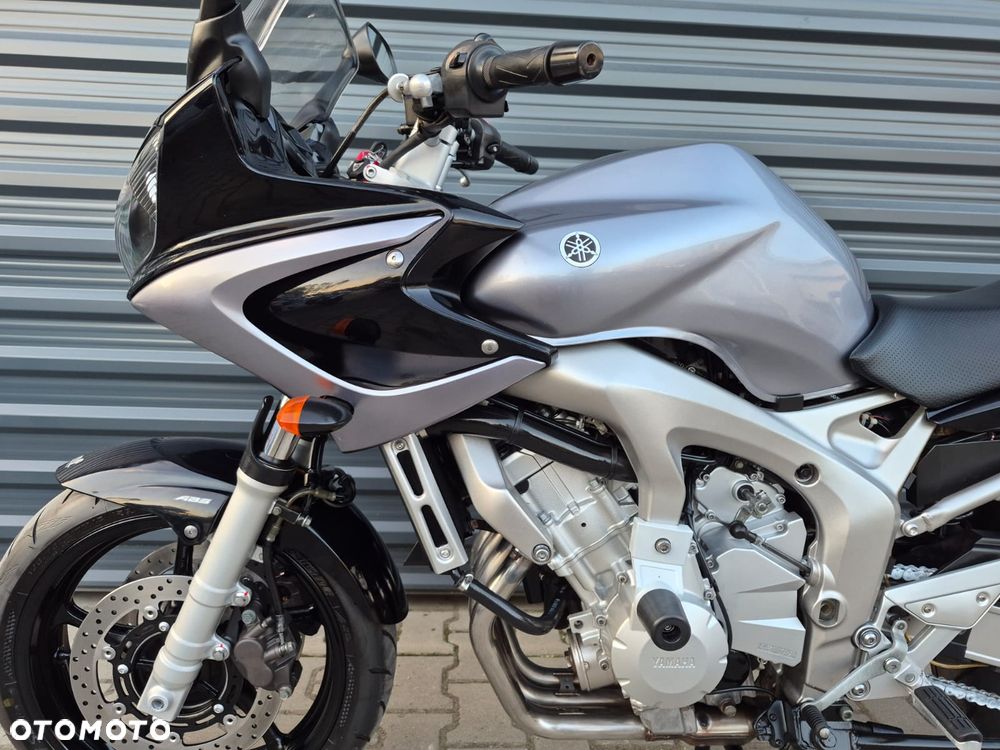 Yamaha FZ6 - 15