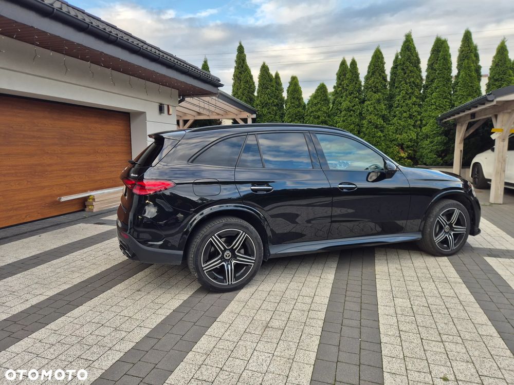 Mercedes-Benz GLC 300 4Matic 9G-TRONIC AMG Line Advanced - 13