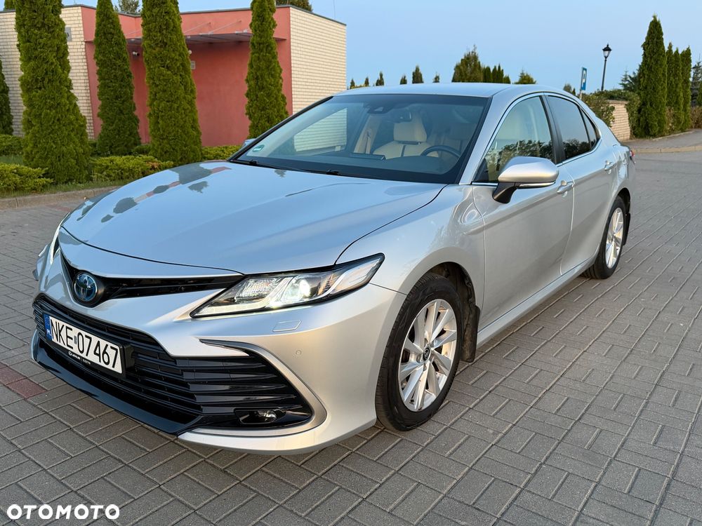 Toyota Camry 2.5 Hybrid Prestige CVT - 2