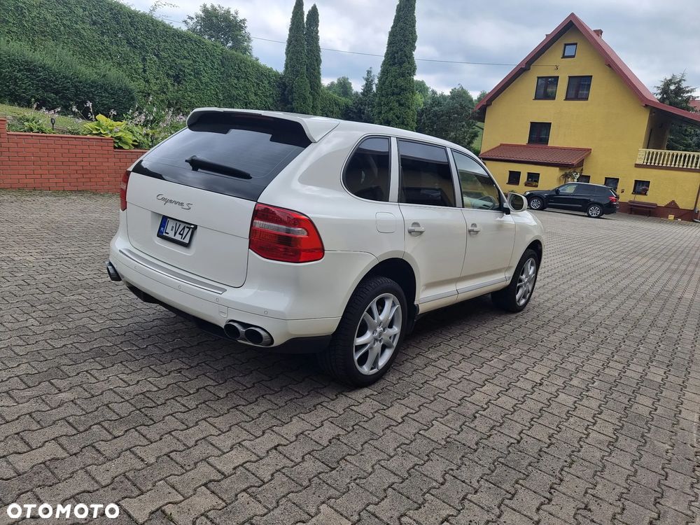Porsche Cayenne - 19