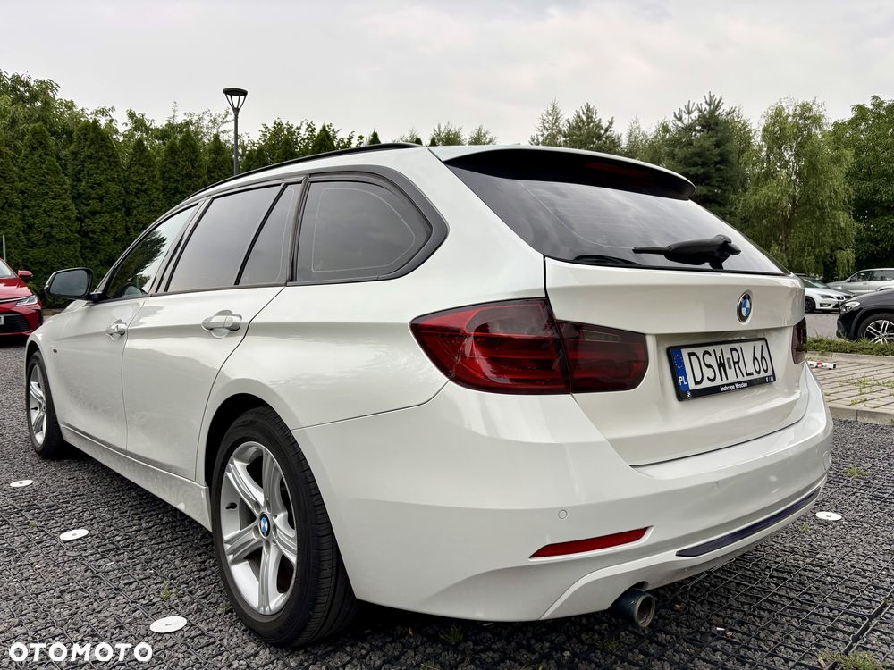 BMW Seria 3 318d Blue Performance Sport Line - 9