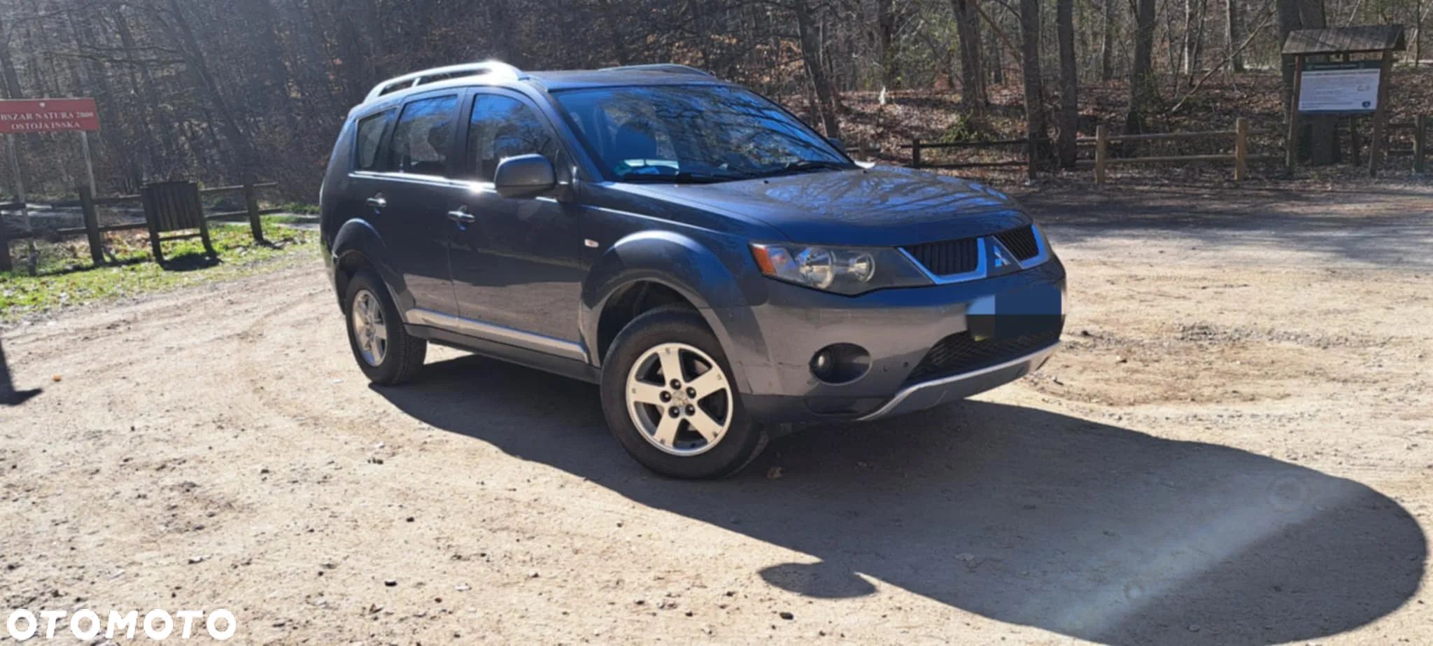 Mitsubishi Outlander - 1