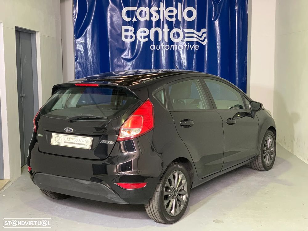 Ford Fiesta 1.0 EcoBoost S&S Titanium - 4