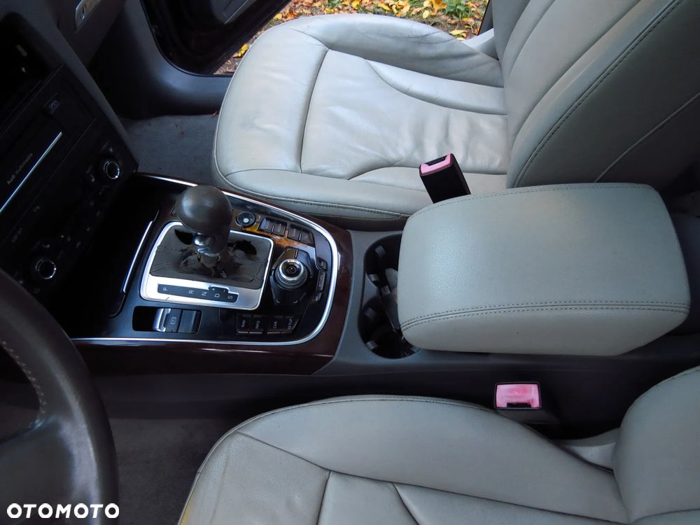 AUDI Q5 8R LAKIER LZ5A 3.2 FSI NA CZĘŚCI - 26