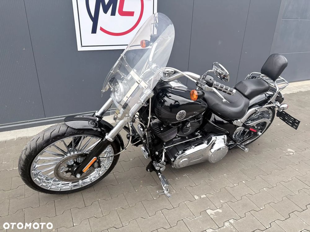 Harley-Davidson Softail Breakout - 8
