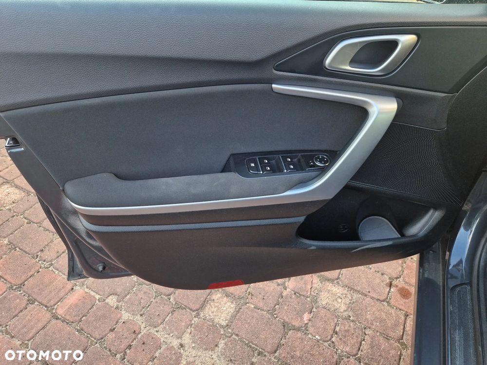 Kia Ceed 1.5 T-GDI M DCT - 21