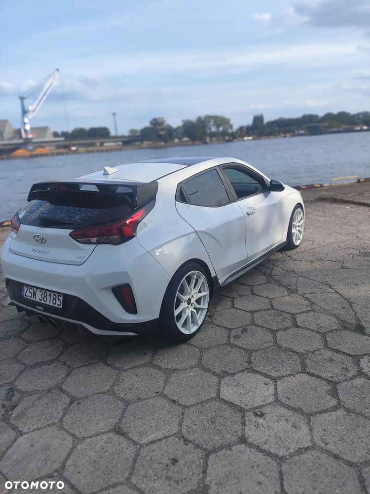 Hyundai Veloster - 6