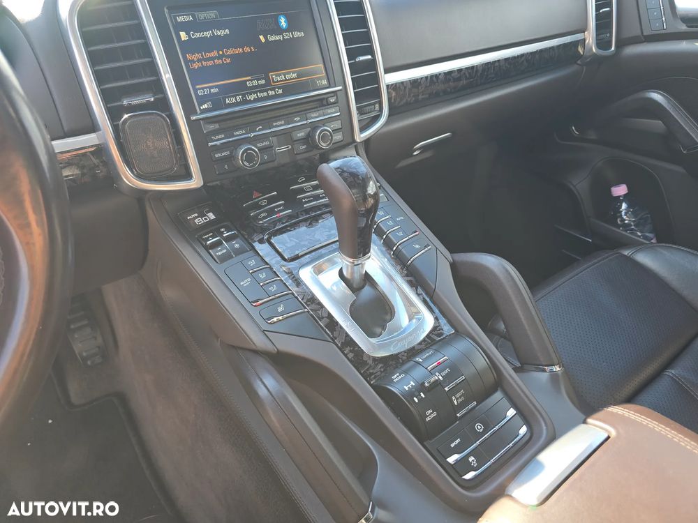 Porsche Cayenne - 18
