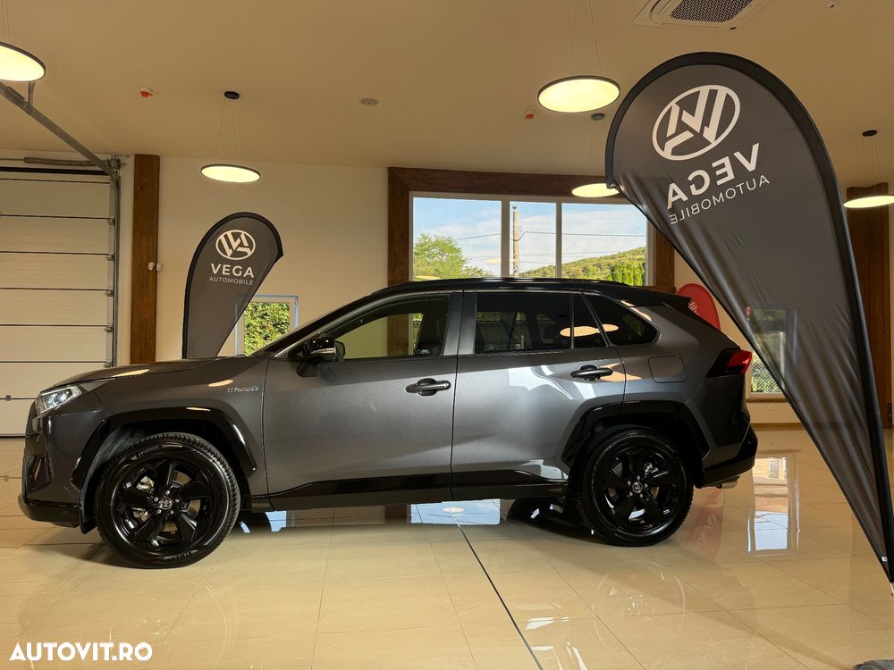 Toyota RAV4 2.5 4x4 Hybrid Team Deutschland - 13