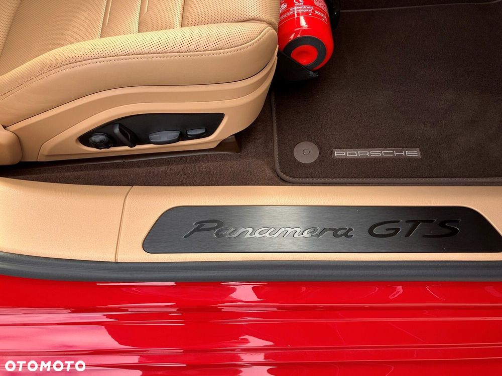 Porsche Panamera - 19