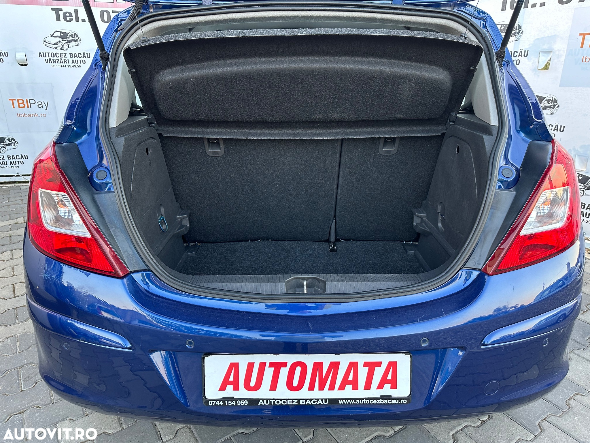 Opel Corsa 1.2i Easytronic Enjoy - 11