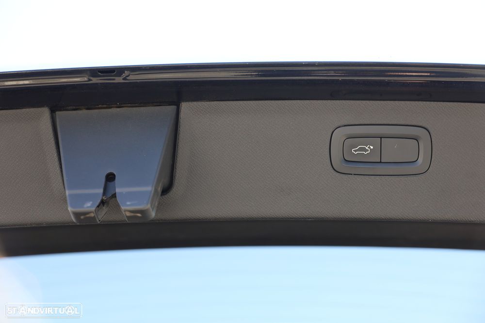 Volvo XC 90 2.0 T8 PHEV Momentum Plus AWD - 5