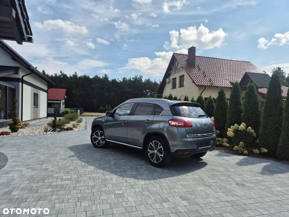 Peugeot 4008 - 40