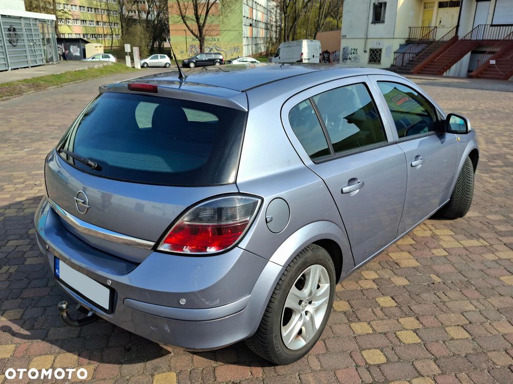 Opel Astra 1.4 - 8