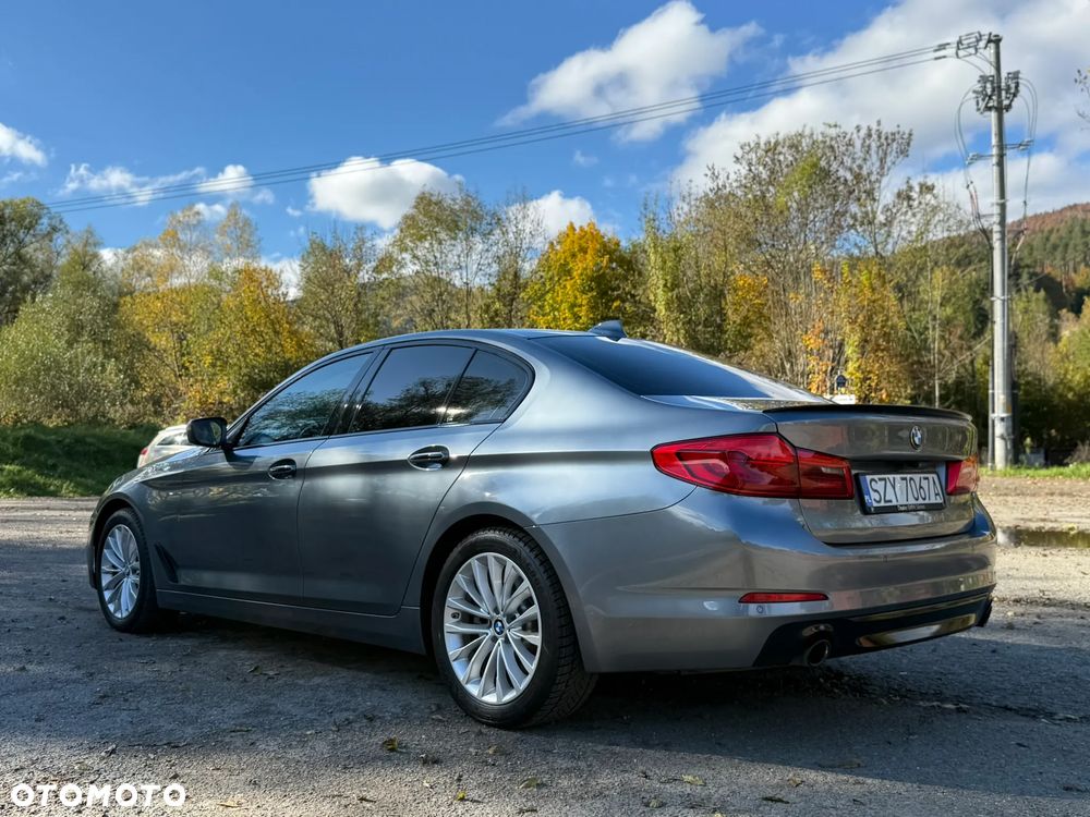 BMW Seria 5 520d xDrive Luxury Line - 2